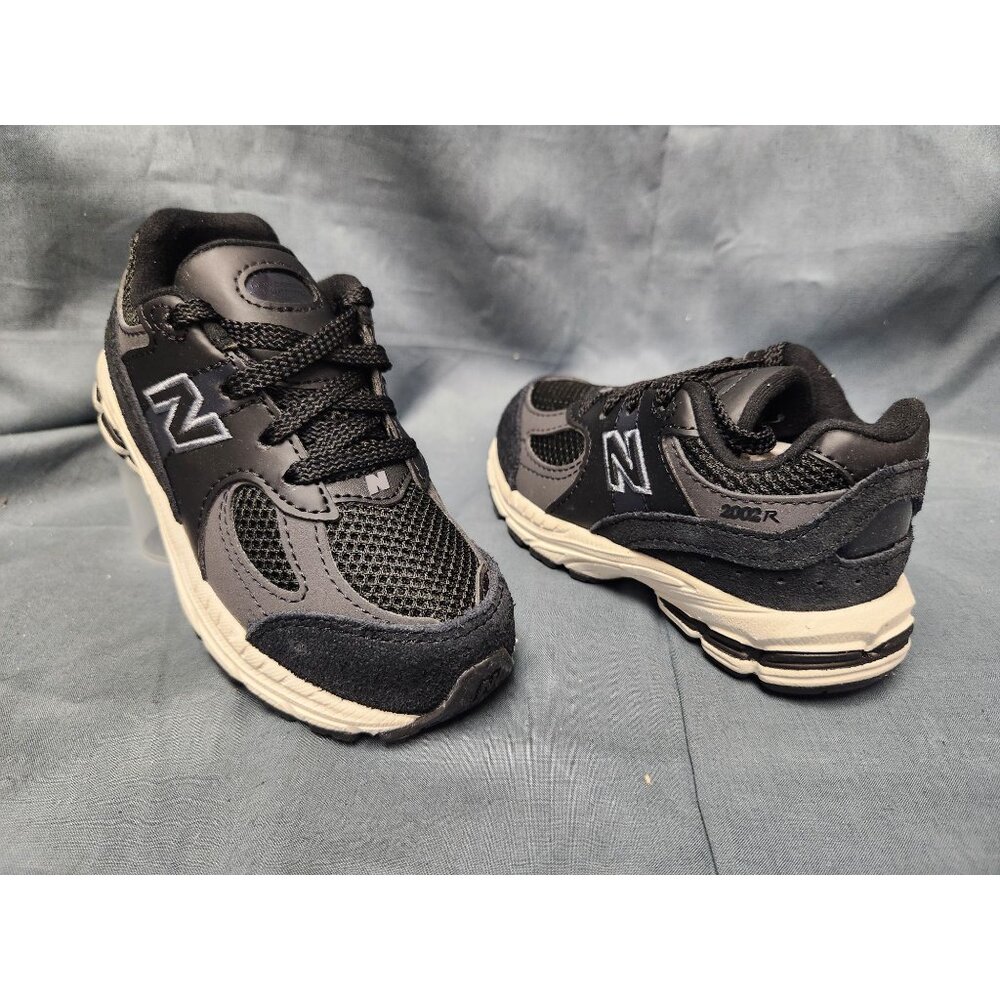 New Balance Toddlers 2002 Sneakers IC2002BK Lace Up Black Size 7 NEW NO BOX!
